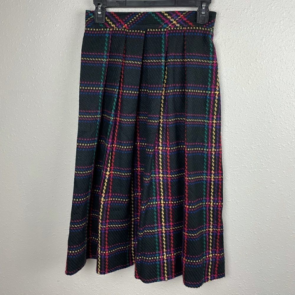 Vintage City Girl by Nancy Bolen Skirt